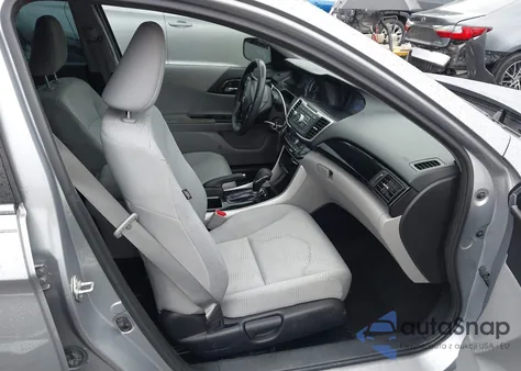 2017 Honda Accord Lx z USA, uszkodzony, nr VIN 1HGCR2F32HA234518